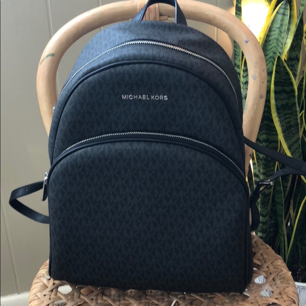 MICHAEL KORS-Abbey Large Logo Backpack. NEVER USED